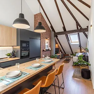https://suite-homes-penthouse-lazcano-5.es-andalucia.com